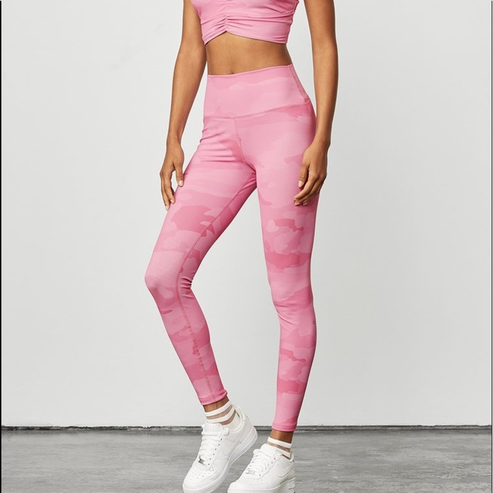 Alo high waisted pink camo leggings